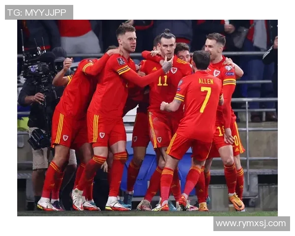 足球明星齐聚庆祝国庆展现爱国情怀与团结精神