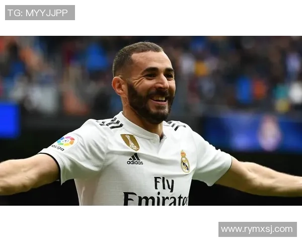 足球明星中是否存在白人球员及其在足球历史中的地位分析 足球明星中是否存在白人球员及其在足球历史中的地位分析