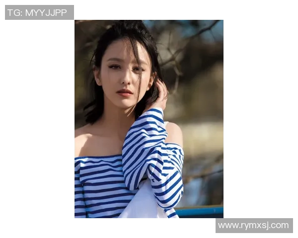 足球明星仿妆女孩展现魅力与风采的时尚潮流之旅 足球明星仿妆女孩展现魅力与风采的时尚潮流之旅